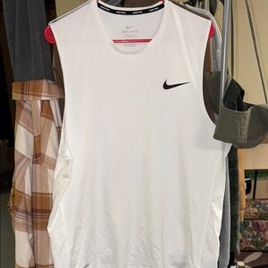 Nike Men's White Sleeveless Shirt
